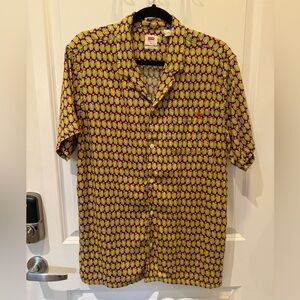 Levi's Camp-style Short Sleeve Button Down - Yellow Cactus Print - Size Small